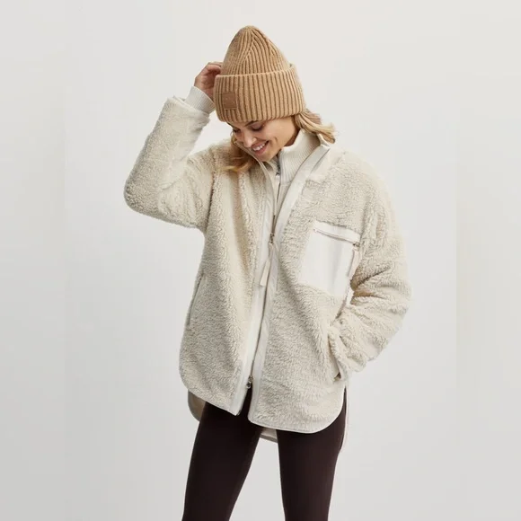Varley Marney Oversized Fuzzy Jacket Fleece Sherpa - Picture 1 of 16